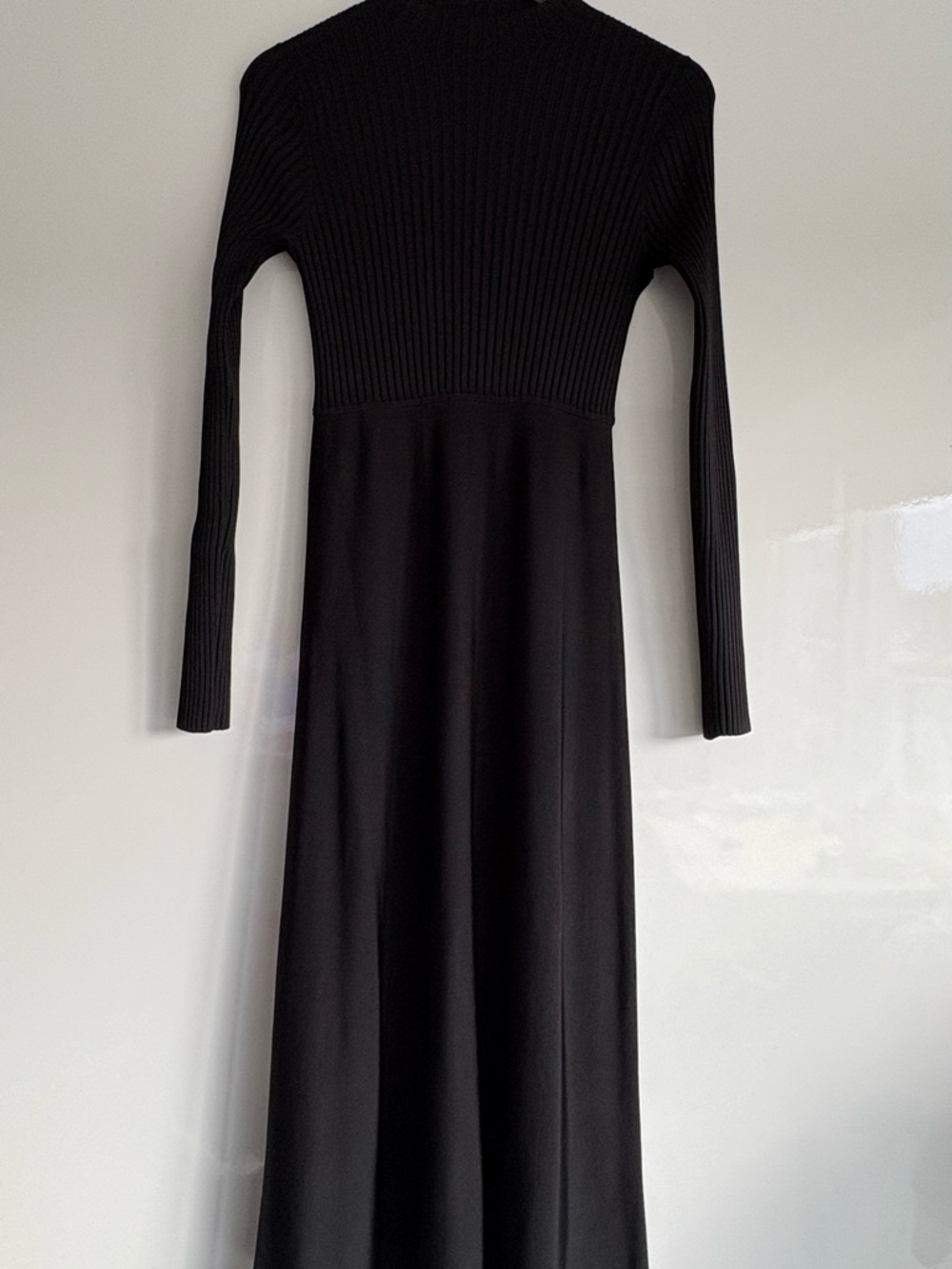 THEORY Compact Ribbed Midi Dress - Picture 4 of 11